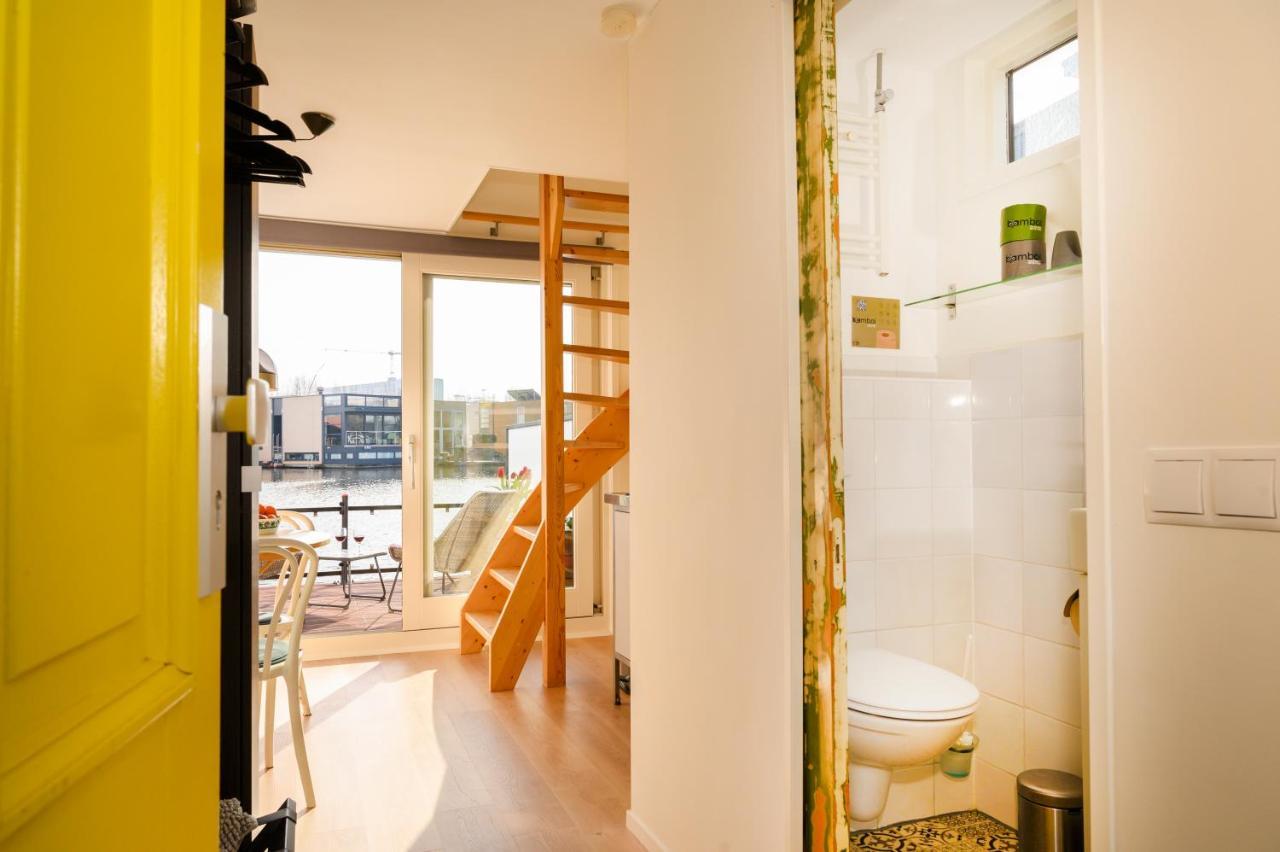 Houseboat Studio With Canalview And Free Bikes Amsterdam Eksteriør billede