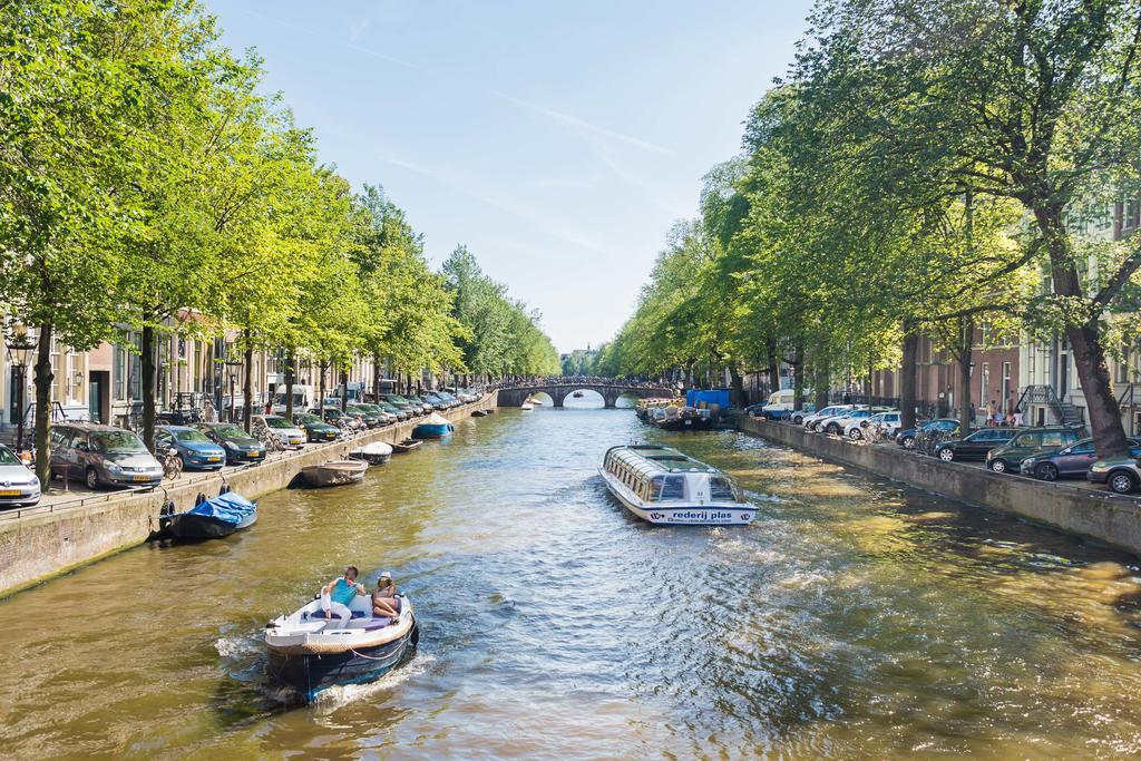 Houseboat Studio With Canalview And Free Bikes Amsterdam Eksteriør billede